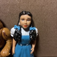 Wizard Of Oz Dorothy And Lion Figures