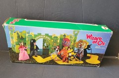 MEGO Wizard of Oz DOROTHY, SCARECROW, TIN MAN, LION 8″ Figure DOLLS LOT of 4 BOX
