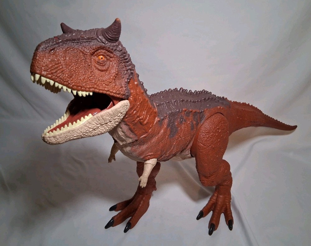 Jurassic World Camp Cretaceous Super Colossal Carnotaurus Toro Dinosaur Toy