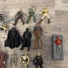 Star Wars Lot of Figures/Misc. – All Broken Figures – See Photos – For Parts