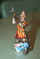 Bullyland Standing Red Yellow Stripe Armored Knight w/ Battle Axe & Helmet