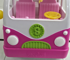 Shopkins GLITZI Ice Cream Truck Food Fair Moose Toys 56112 some accessories