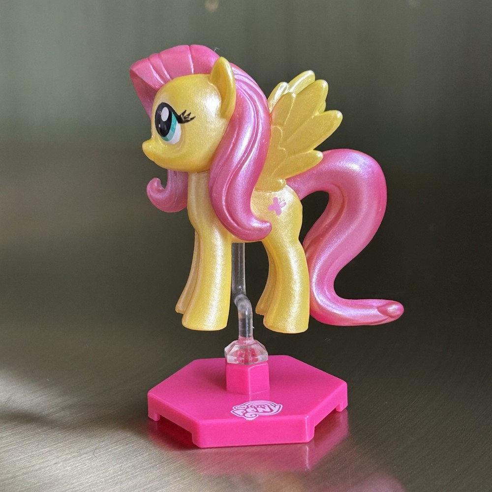 My Little Pony Blind Bag FLUTTERSHY +stand (CHROME UCC Distributing) Mini FIM G4
