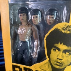 S.H. Figuarts Bruce Lee Action Figure 2016 Tamashii Nations Bandai