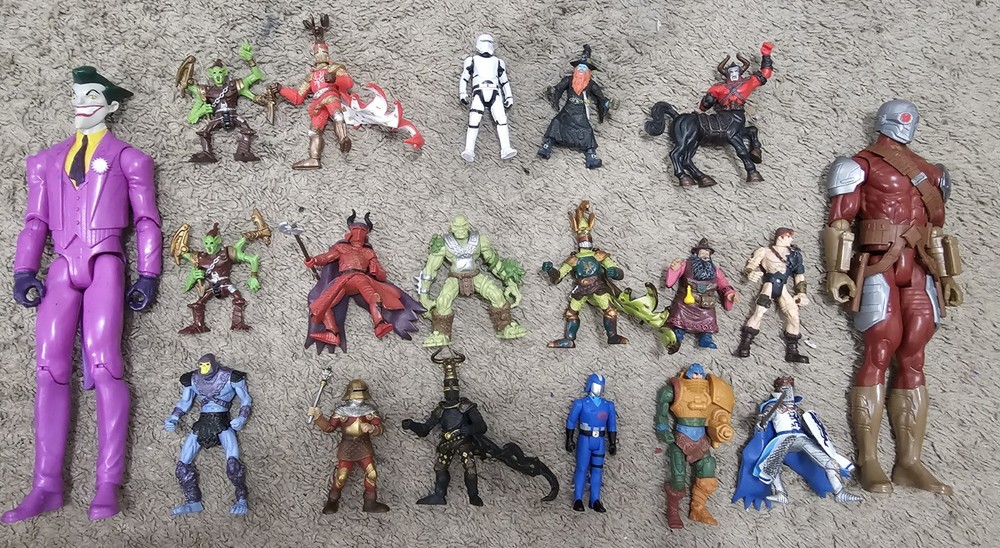MISCELLANEOUS ACTION FIGURE LOT STAR WARS SHLEICH AND PAPO KNIGHTS MOTU AND MORE