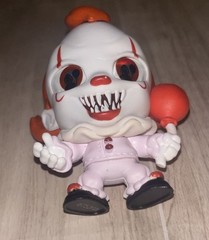 Tiny Nightmares Horror Mystery Vinyl Figure Just Play Terrif-Eyes IT Pennywise
