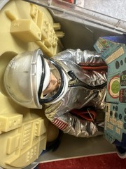 Vintage 1966. Hasbro G.I Joe Official space Capsule Authentic Space Suit USA