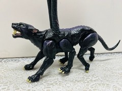 Dungeons & Dragons Honor Among Thieves Displacer Beast Golden Archive Hasbro Toy