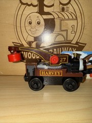 HARVEY ! THOMAS FRIENDS TRAIN WOODEN ! 2002 W/ CARD ! TOW TRUCK