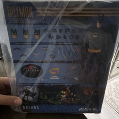 Mezco Toyz Batman Animated Series Black Action Figure w/ Alt Head & Hands