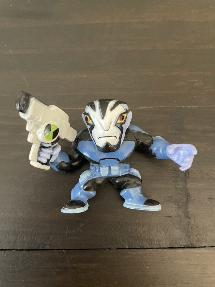 2012 BANDAI BEN 10 OMNIVERSE ROOK BLONKO 2″ MINI ACTION FIGURE