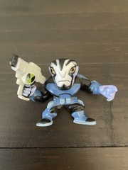 2012 BANDAI BEN 10 OMNIVERSE ROOK BLONKO 2″ MINI ACTION FIGURE