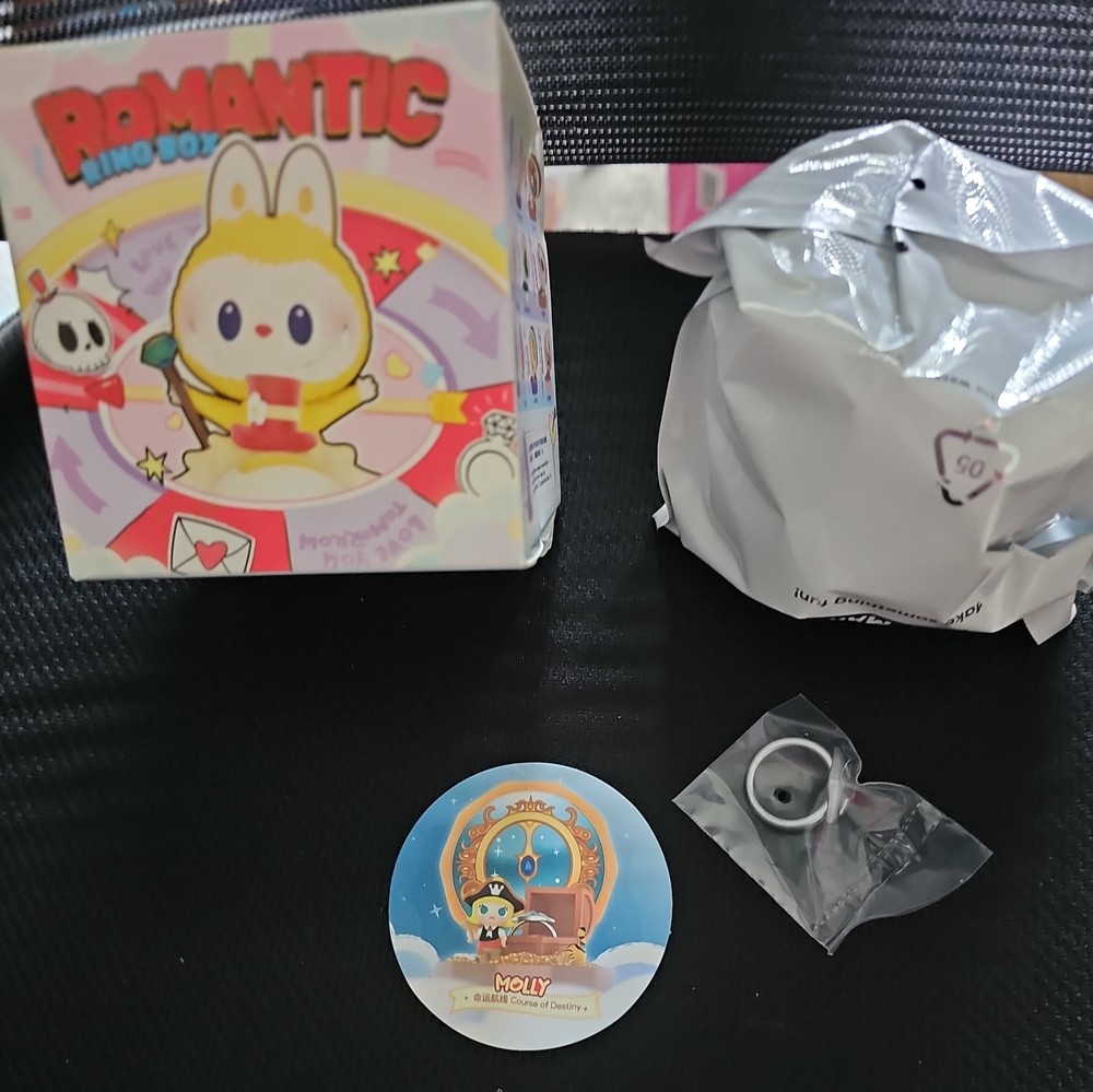 POP MART – Romantic Ring Box Series , Confirmed- MOLLY COURSE OF DESTINY