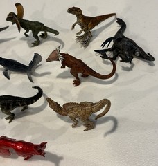 Jurassic World Captive Build & Battle Dinosaurs Wave 1 Set of 14 With Ultra Rare