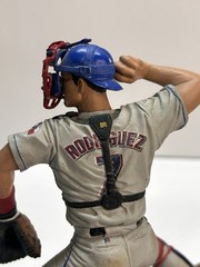 IVAN RODRIGUEZ McFarlane Action Figure 2002 with 10 trading cards pre-owned