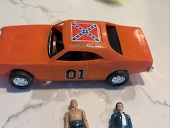 1980 Mego Dukes of Hazzard GENERAL LEE Plastic Toy Model Car And Figures