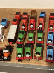 Thomas & Friends Magnetic Metal Die Cast Train Lot Of 75 Engines & Car