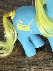 MY LITTLE PONY G1 DANCE N PRANCE DJ HASBRO BLUE W/ YELLOW MANE TAIL SPINS