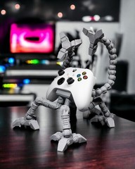 Articulated Robot Controller Holder Stand – 3D Printed Futuristic Gaming