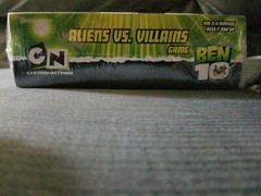 New Damaged Ben 10 Aliens Vs. Villains Game Ages 7 and up