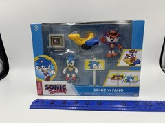 Sonic The Hedgehog Classic Jakks Pacific Sonic vs Fang 2.5″ tall Playset