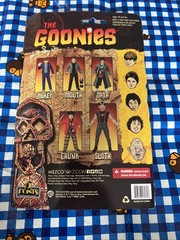 Mezco Toyz The Goonies 5 Points Mikey, Sloth, Data & Mouth Action Figures Set