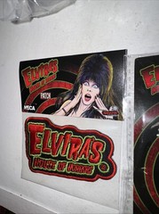 ELVIRA House Of Horrors LARGE T-SHIRT Loot Box NECA FIGURE Set HALLOWEEN Pinball