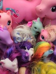 HUGE Lot Of 32 My Little Pony Assorted Vintage – Various New Age + 1 Large Fakie