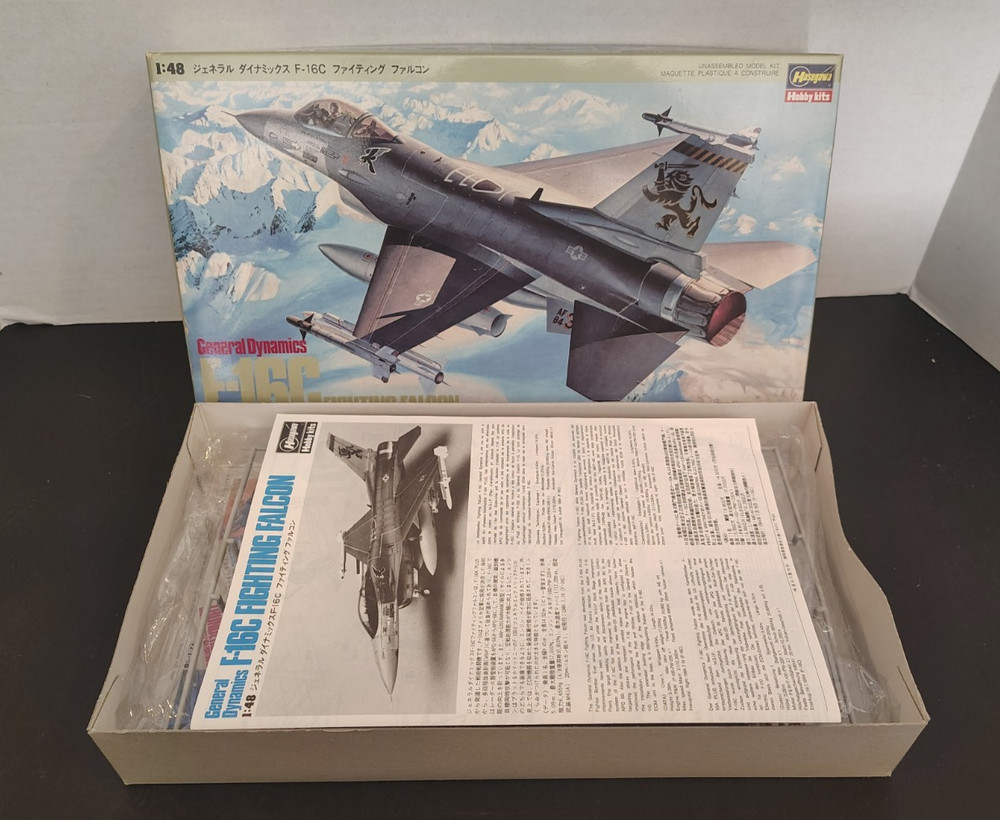 F-16C Fighting Falcon Plane 1/48 Scale HASEGAWA Model Kit NEW Unbuilt