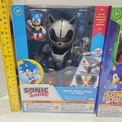 Sonic The Hedgehog GIANT METAL KNUCKLES vs KNUCKLES + Giant Mecha Sonic Figures