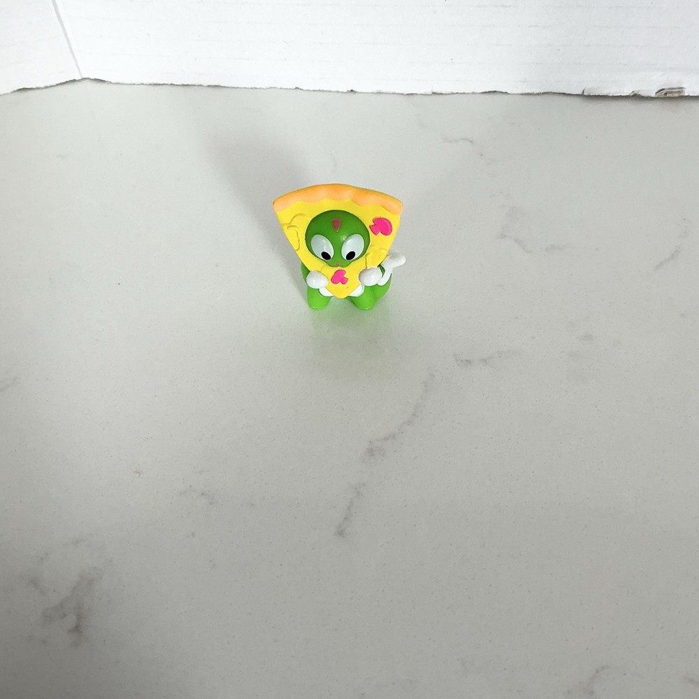 Lost Kitties Cheesy Toy Pizza Figure