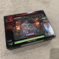 FNAF Five Nights at Freddy’s Jazwares Endo Series Foxy & Withered Foxy New Read
