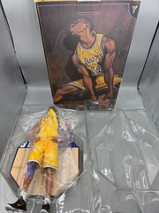 NBA Kobe Bryant Lakers 1/6 scale The iconic Kobe jersey bite statue