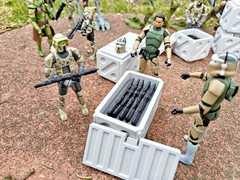 Starwars the clone wars Large cargo crate for Blaster rifles + storage insert