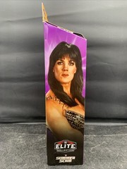 DMG BOX – WWE Elite Collection Chyna Summer Slam Figure BAF Jessie Ventura