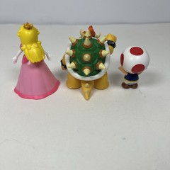 Nintendo JAKKS 2.5” Figure Set of 3 MARIO BROS BOWSER PRINCESS PEACH TOAD