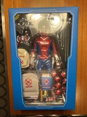 Spider-Man Hot Toys Disney D23 Expo Exclusive Figure Avengers Campus 1/6th Scale