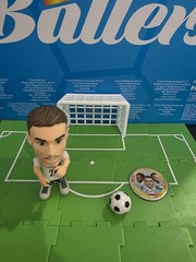 NEW ZURU FIFA WORLD CUP 2026 BALLERS, FULL & 1/2 PITCH+GOAL-FLAT RATE COMBO SHIP