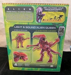 Deluxe Alien Queen Giant Poseable Action Creature Light & Sound
