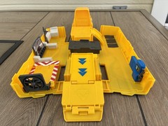 Disney Pixar Cars Cruz Ramirez #51 Dinoco Transporter Hauler Semi Truck Play Set