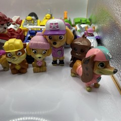 Huge Lot 35+ Paw Patrol Toy Figures Vehicles Accessories Metal Plastic Rubber