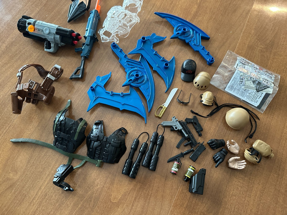 Action Figures Accessories Lot