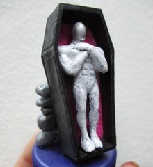mummy doll 45mm in coffin miniature casket figure 1:43 dollhouse not sent to USA