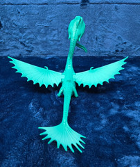How to Train Your Dragon SCAULDRON Water Squirter Figure 2013 Defenders of Berk