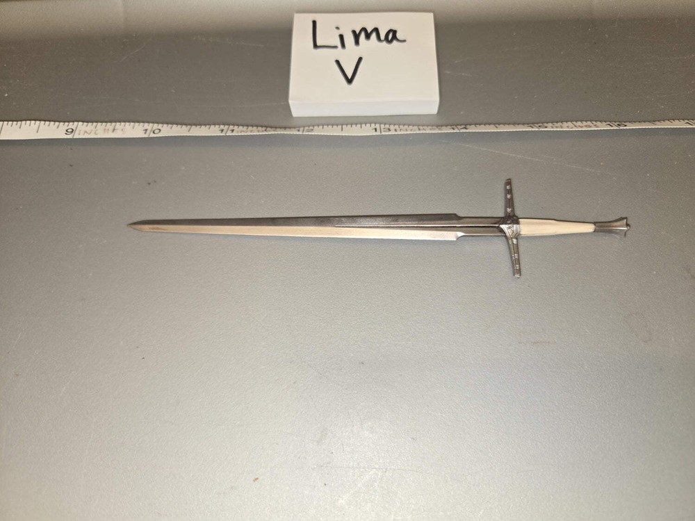 1/6 Scale Medieval Fantasy Two-Handed Sword
