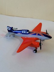 Disney Pixar Planes Bulldog Diecast Mattel X9467 (4″in. L × 1.5″in. H)