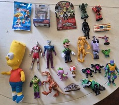 Lot Of Action Figures & Toys From Popular Animes & Cartoons! Vintage! Very Cool!