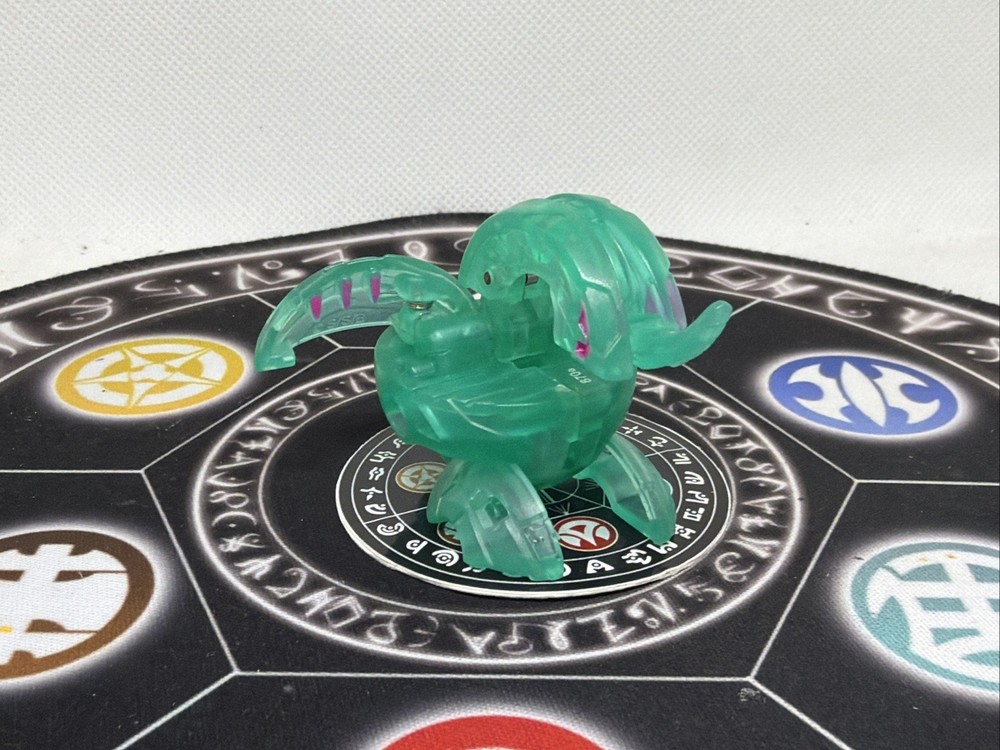 Bakugan Battle Brawlers B2 Ventus Translucent Dragonoid 870G VHTF
