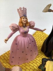 Vintage Wizard of Oz Figures Glinda,Witch,Yellow Brick Rd.+ (F3)