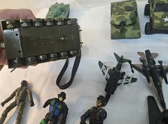 1990s era DAMAGED Military Vehicles Figures & Acc. Lot TANKS, Boats, Jeeps, Jets